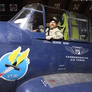 Meet your Posher, Dennis dexter